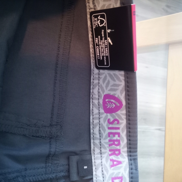 Women's Charcoal Capris with Side Pocket - Picture 2 of 4